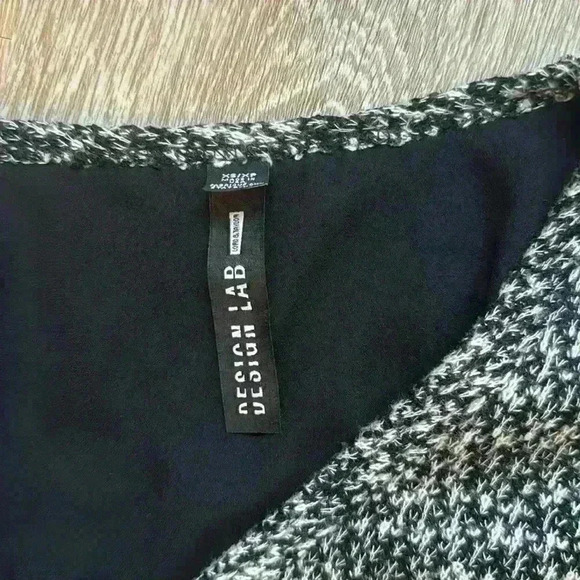 Design Label lord & Taylor sweater XS - Picture 3 of 4